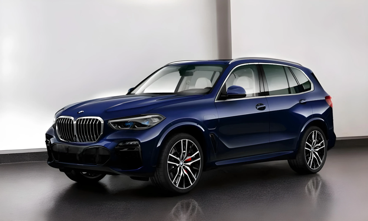 BMW X5 xDrive45e (1)