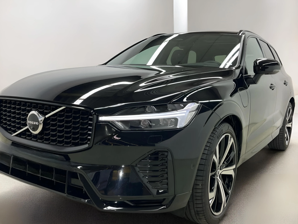 Volvo XC 60 T8 Recharge AWD R-Design (2)