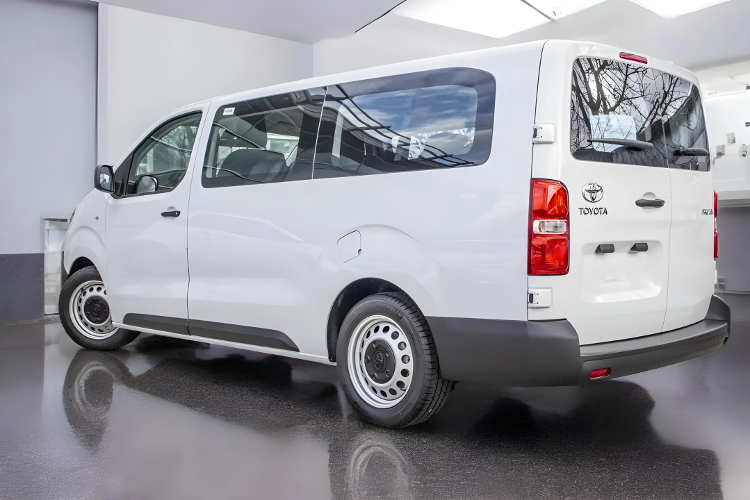 Toyota Proace Verso 2.0 D-4D L2 9 locuri (2)