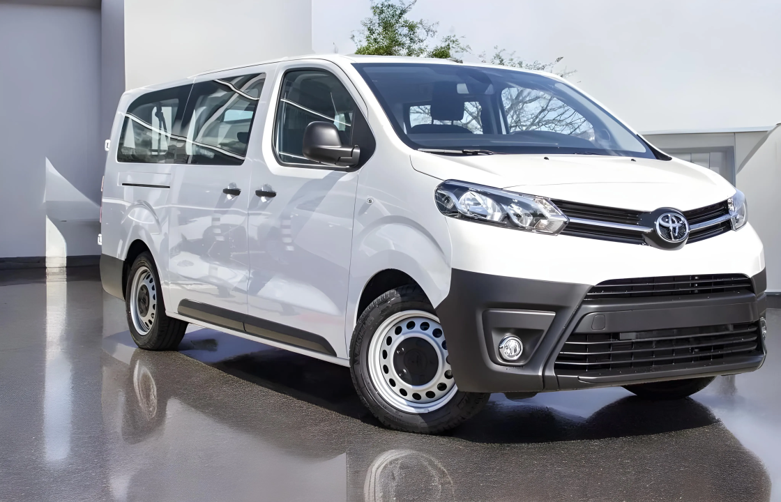 Toyota Proace Verso 2.0 D-4D L2 9 locuri (4)