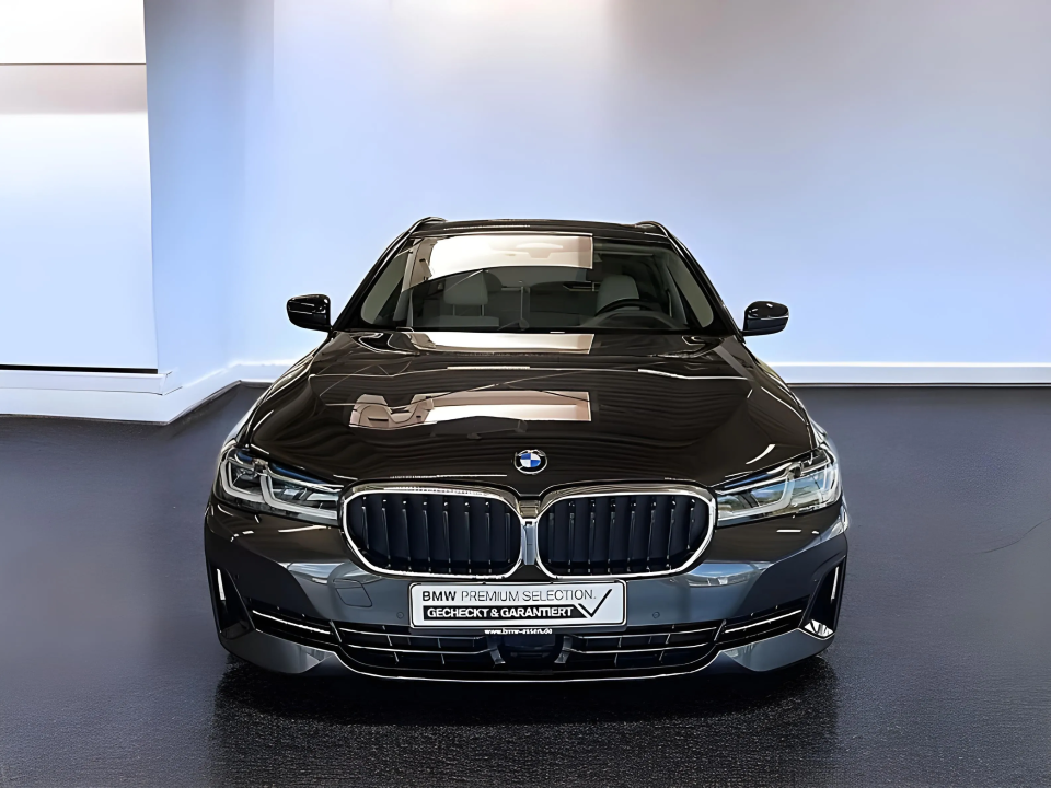 BMW Seria 5 530i xDrive Touring (3)