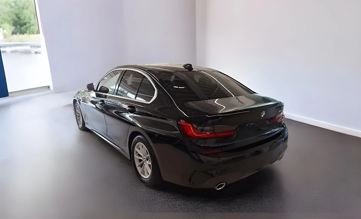 BMW Seria 3 320d Sedan (3)