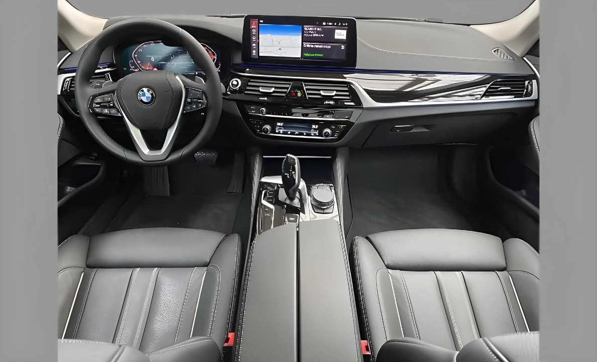 BMW Seria 5 530i xDrive Touring Luxury Line (5)