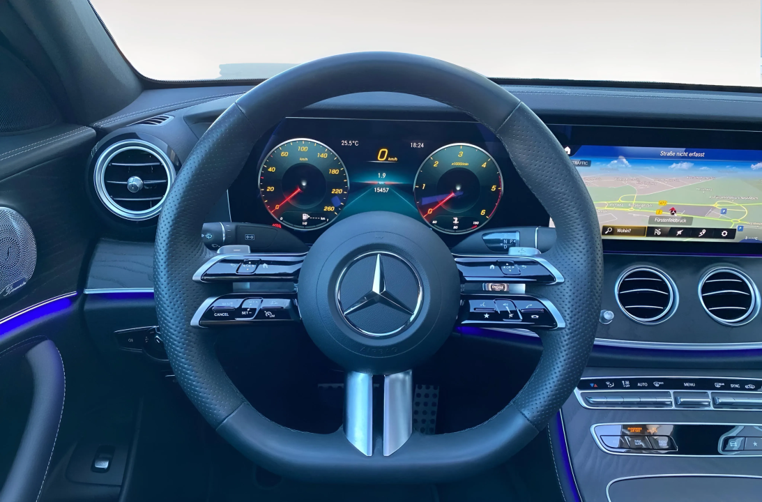 Mercedes-Benz E 400d 4MATIC AMG Line - foto 12