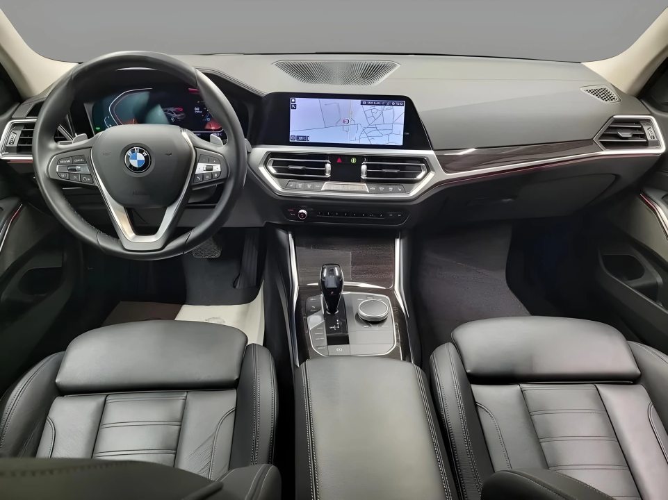 BMW Seria 3 330 i Luxury Line - foto 9