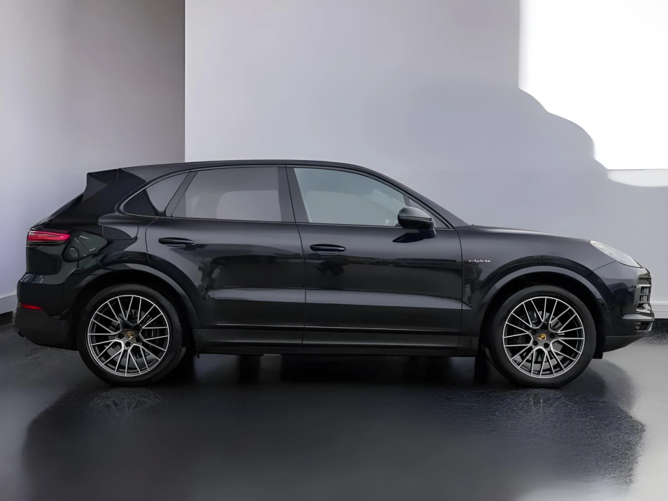 Porsche Cayenne E-Hybrid (2)