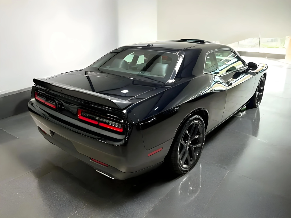 Dodge Challenger GT (2)