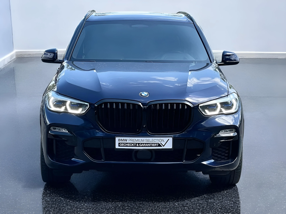 BMW X5 xDrive45e M-Sport (1)