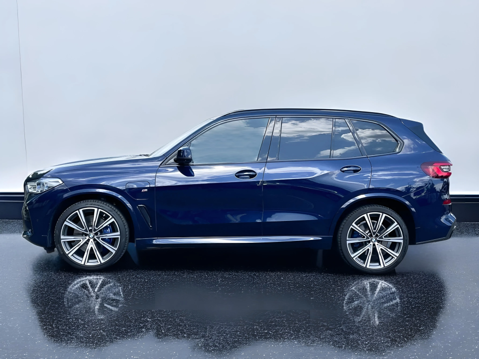 BMW X5 xDrive45e M-Sport (2)