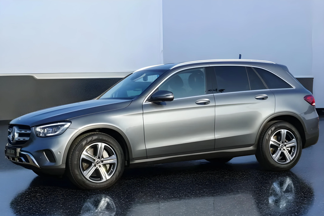 Mercedes-Benz GLC 300d 4MATIC (3)