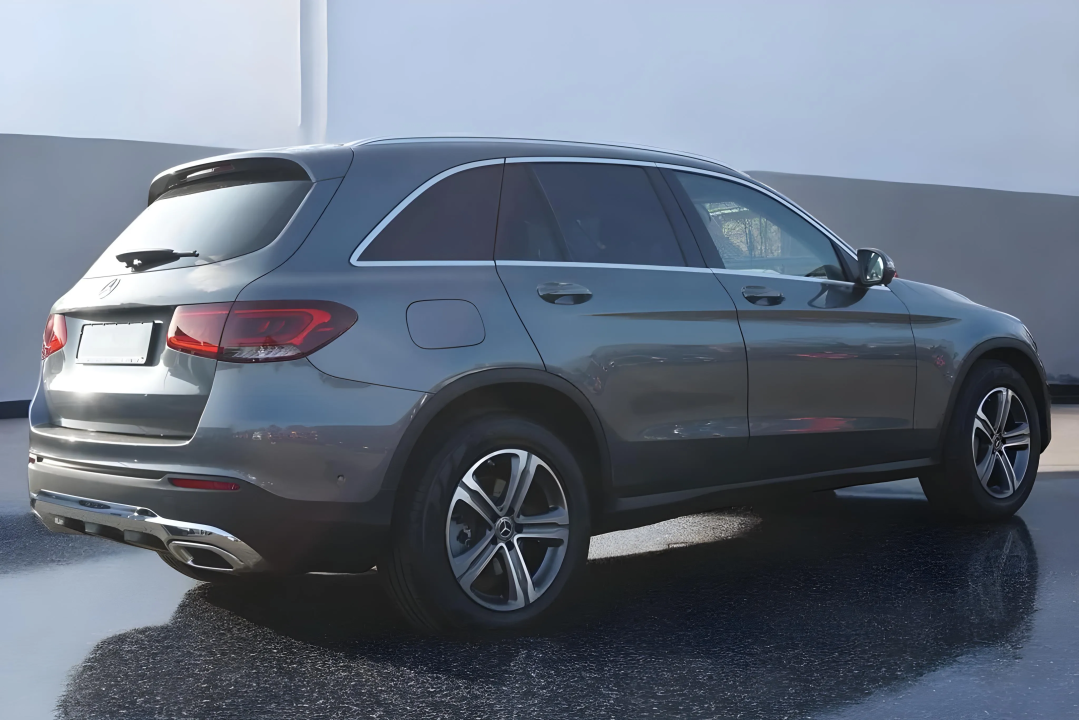 Mercedes-Benz GLC 300d 4MATIC (2)