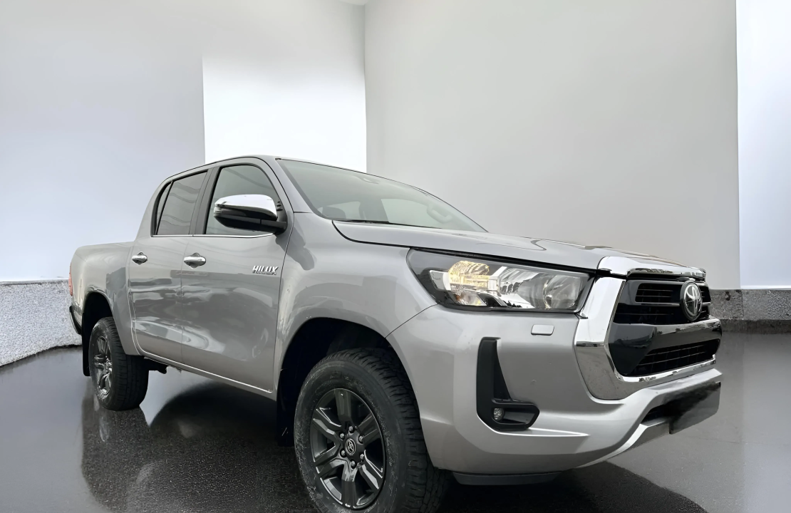 Toyota Hilux Double Cab COMFORT 4x4