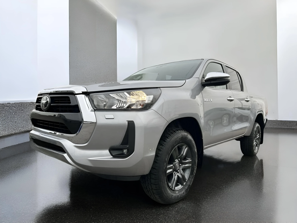 Toyota Hilux Double Cab COMFORT 4x4 - foto 6