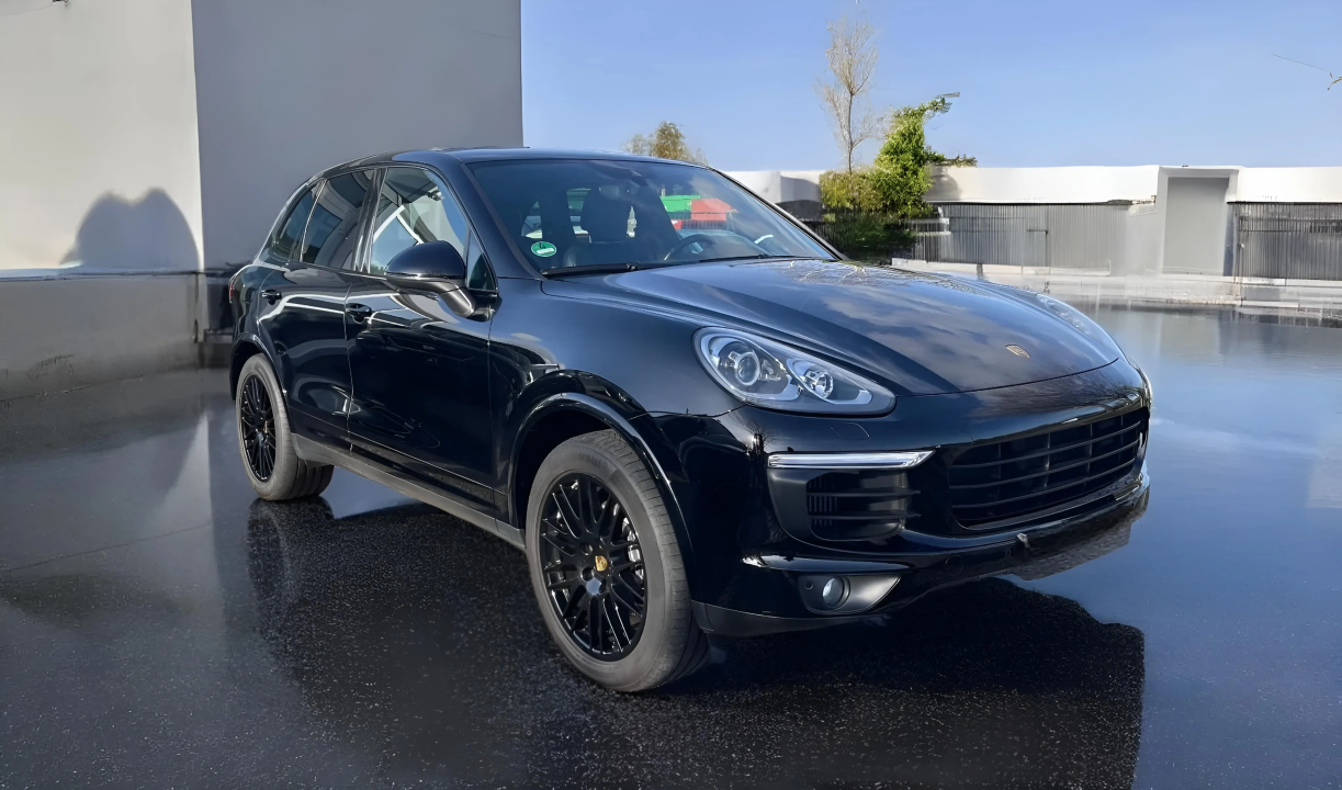 Porsche Cayenne Platinum Edition (1)