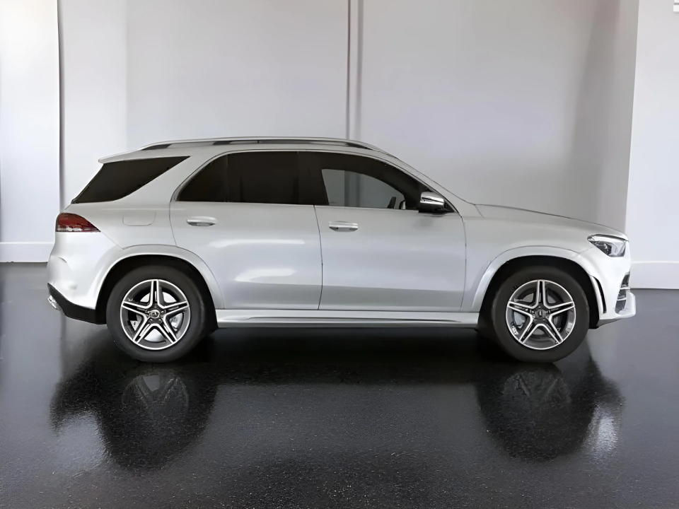 Mercedes-Benz GLE 300d 4Matic AMG (3)