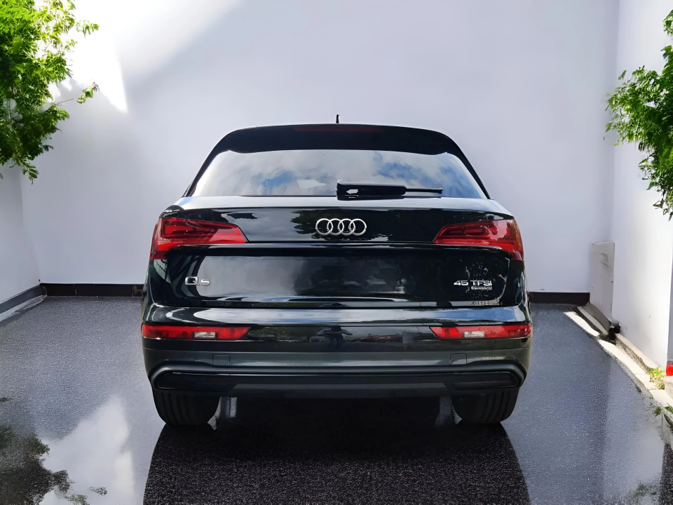 Audi Q5 45 TFSI Quattro S-Line Advanced (4)