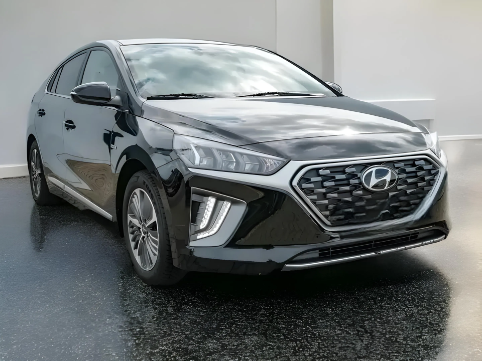 Hyundai IONIQ 1.6 Premium Plug-In Hybrid (1)