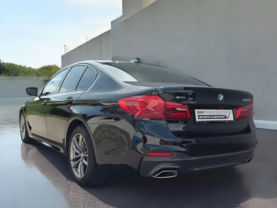 BMW Seria 5 520d xDrive M-Sport (4)