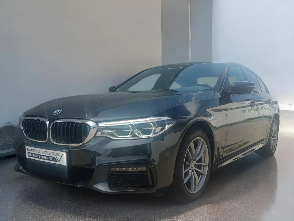 BMW Seria 5 520d xDrive M-Sport (1)