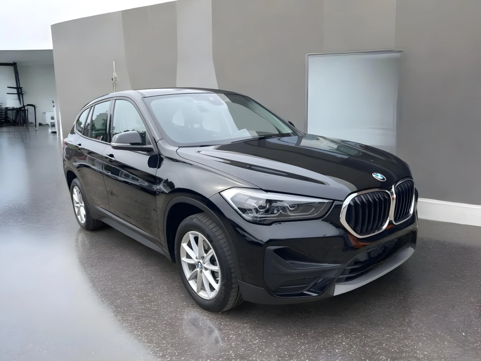 BMW X1 sDrive18d Advantage (1)