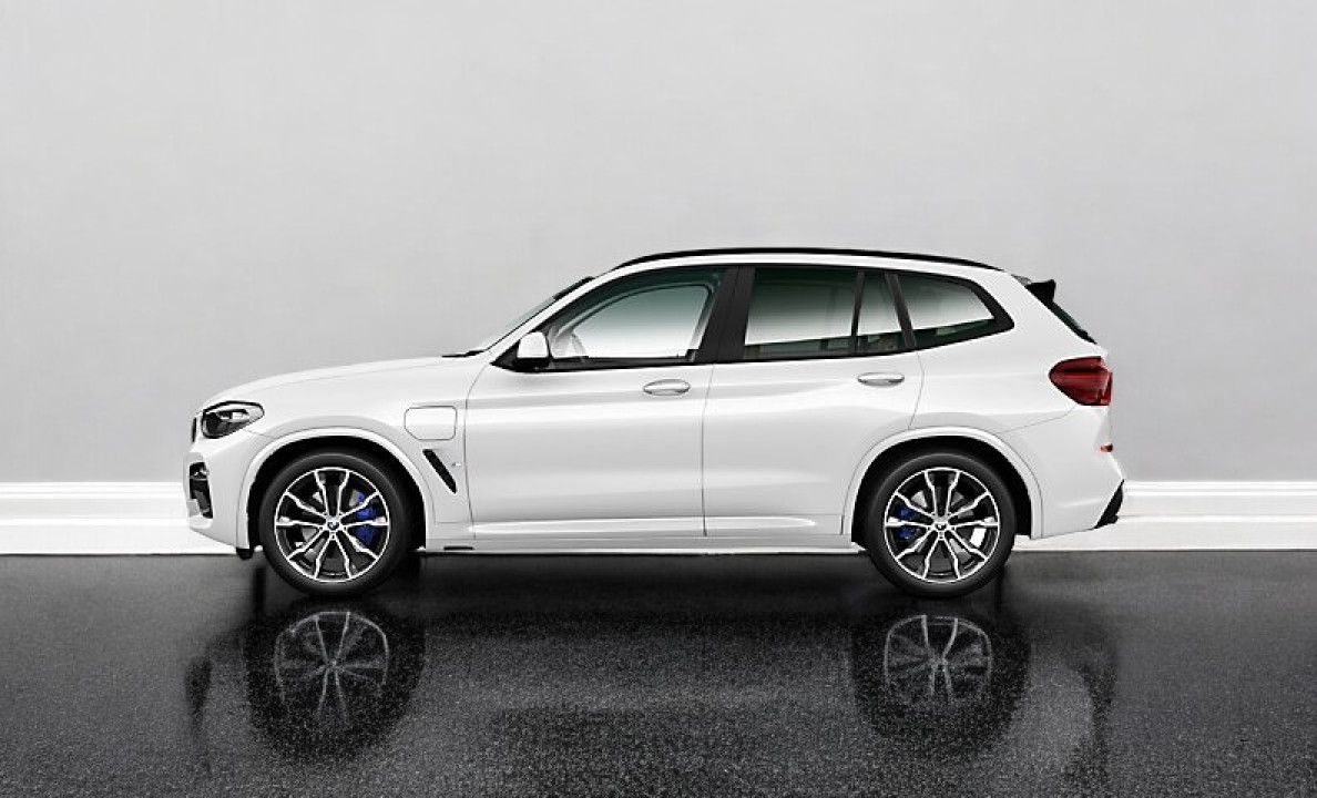 BMW X3 xDrive30e (2)