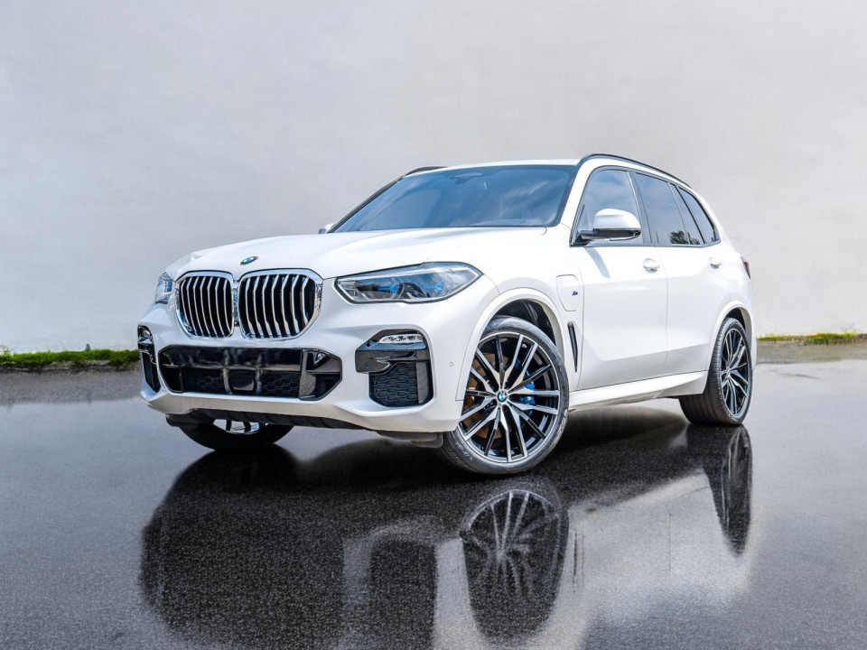 BMW X5 xDrive45e M SPORT (1)