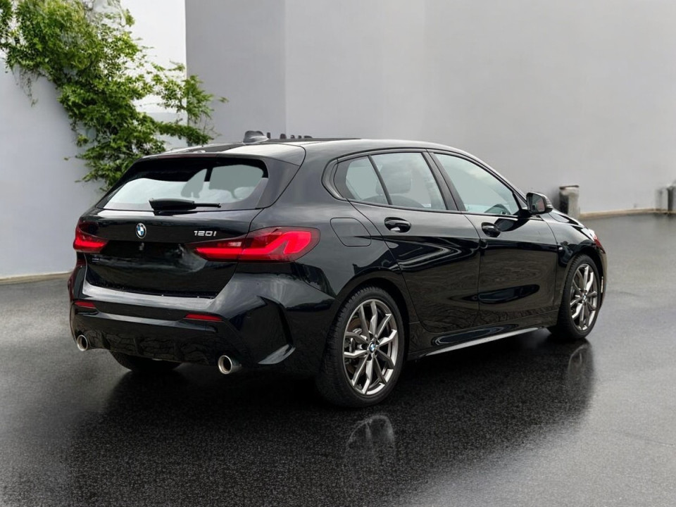 BMW Seria 1 120 i Steptronic M Sport (3)