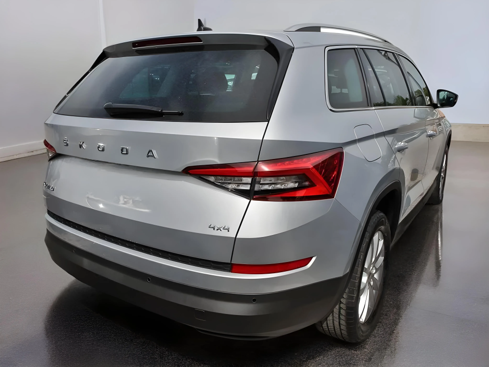 Skoda Kodiaq 2.0 TSI 4x4 Style 7-Locuri (2)