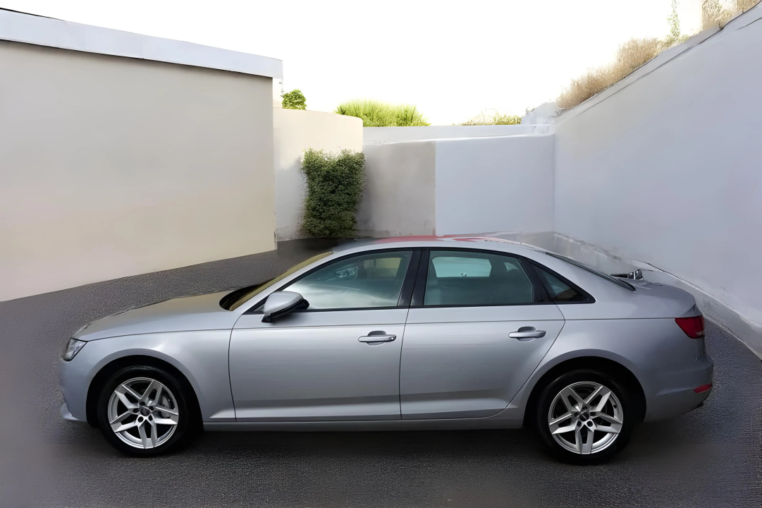 Audi A4 2.0 TDI quattro S tronic (5)