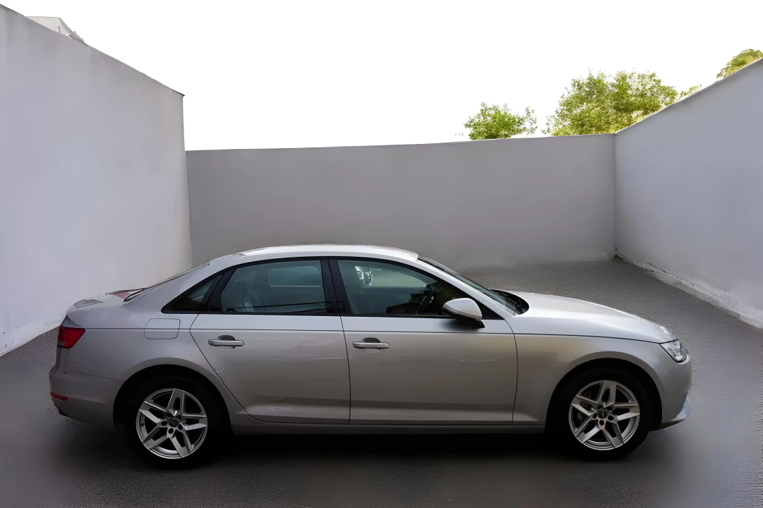 Audi A4 2.0 TDI quattro S tronic (2)