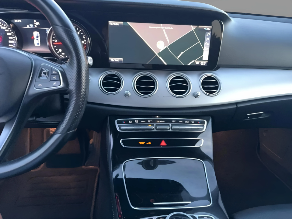 Mercedes-Benz E 220d 9G-Tronic AMG Line - foto 13