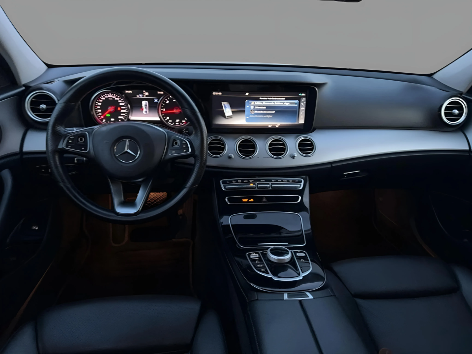 Mercedes-Benz E 220d 9G-Tronic AMG Line - foto 11