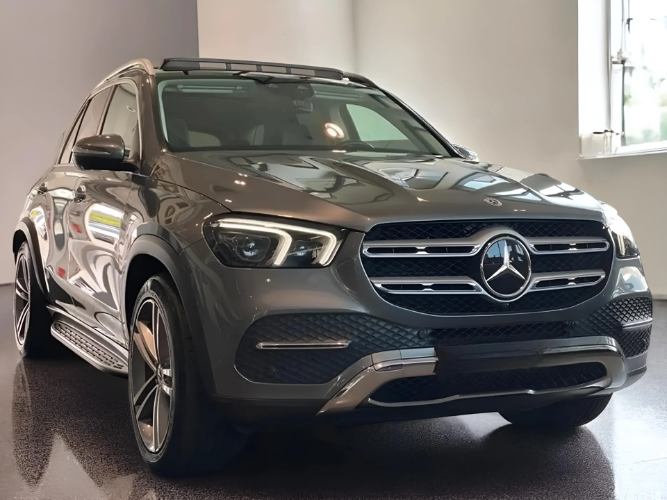 Mercedes-Benz GLE 300d 4MATIC (2)