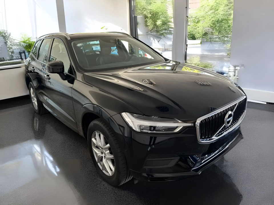 Volvo XC 60 Momentum 2WD (1)