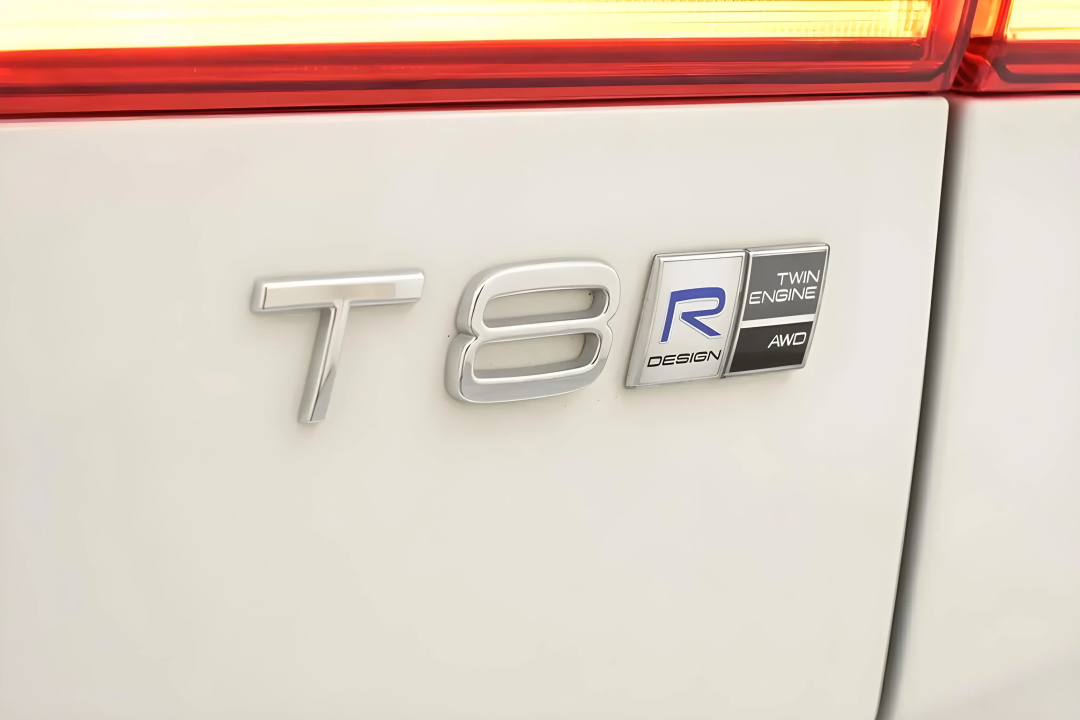 Volvo XC 60 T8 Recharge R-Design - foto 16