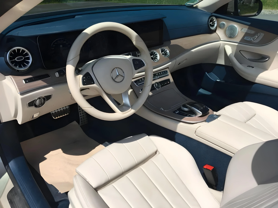 Mercedes-Benz E 400 4MATIC Cabriolet AMG Line - foto 7