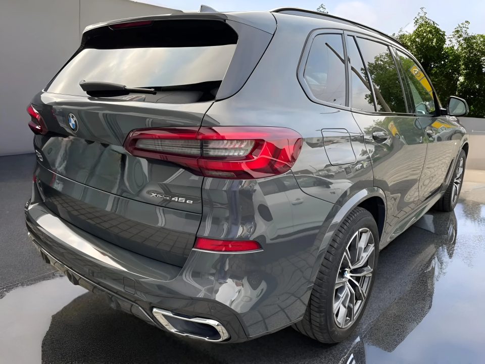 BMW X5 xDrive 45e M SPORT (2)