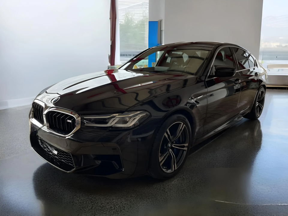 BMW M5 - foto 6