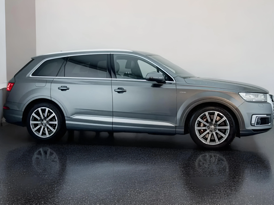 Audi Q7 3.0TDI e-tron quattro tiptronic PHEV S-Line (2)