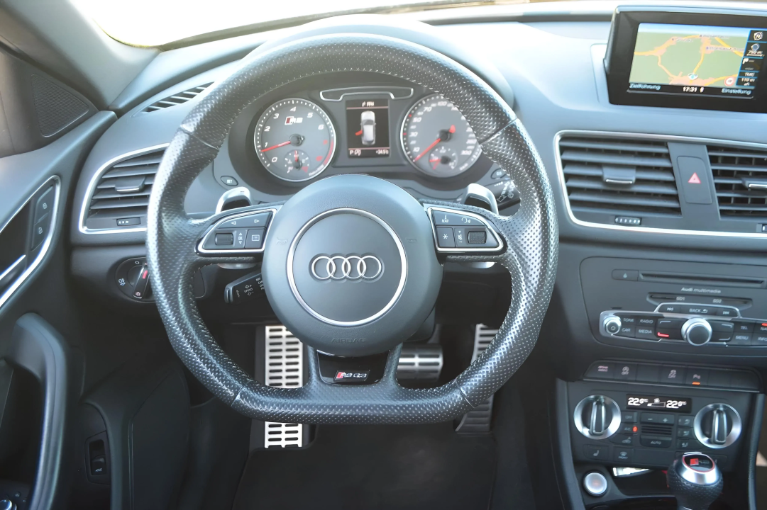 Audi RS Q3 2.5 TFSI S tronic quattro - foto 6