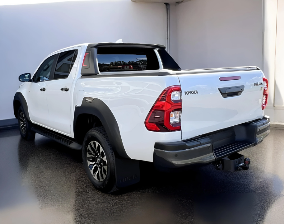 Toyota Hilux 2.8 D4-D GR Sport (5)