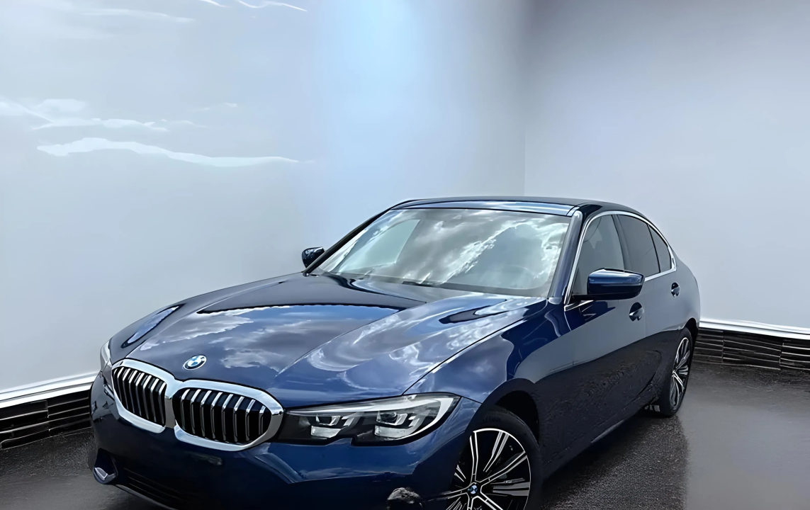 BMW Seria 3 330i xDrive Sedan (1)