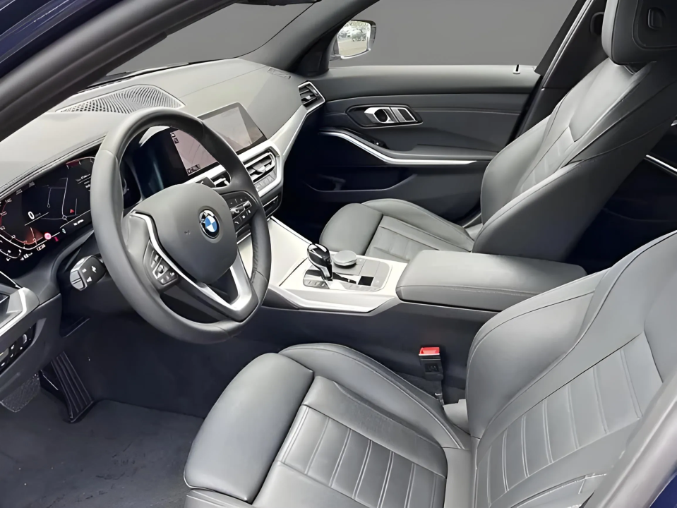 BMW Seria 3 330i xDrive Sedan - foto 9