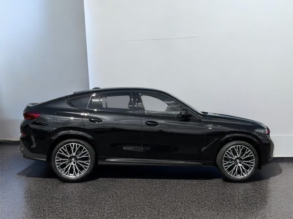 BMW X6 xDrive30d M Sport Pro (2)