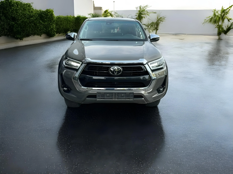 Toyota Hilux 2.8D-I-4D Executive - foto 7