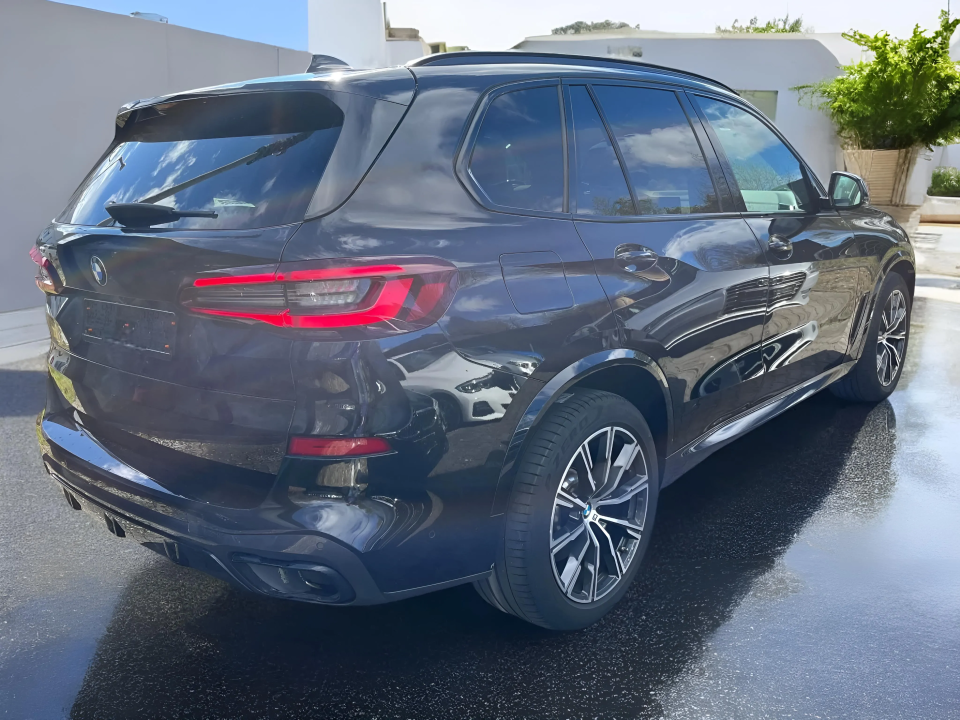 BMW X5 xDrive 40d Pachet M Sport (2)