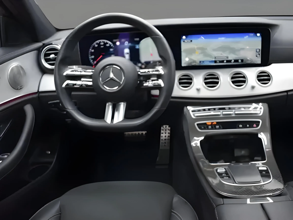 Mercedes-Benz E300 de 4Matic AMG Sport - foto 12