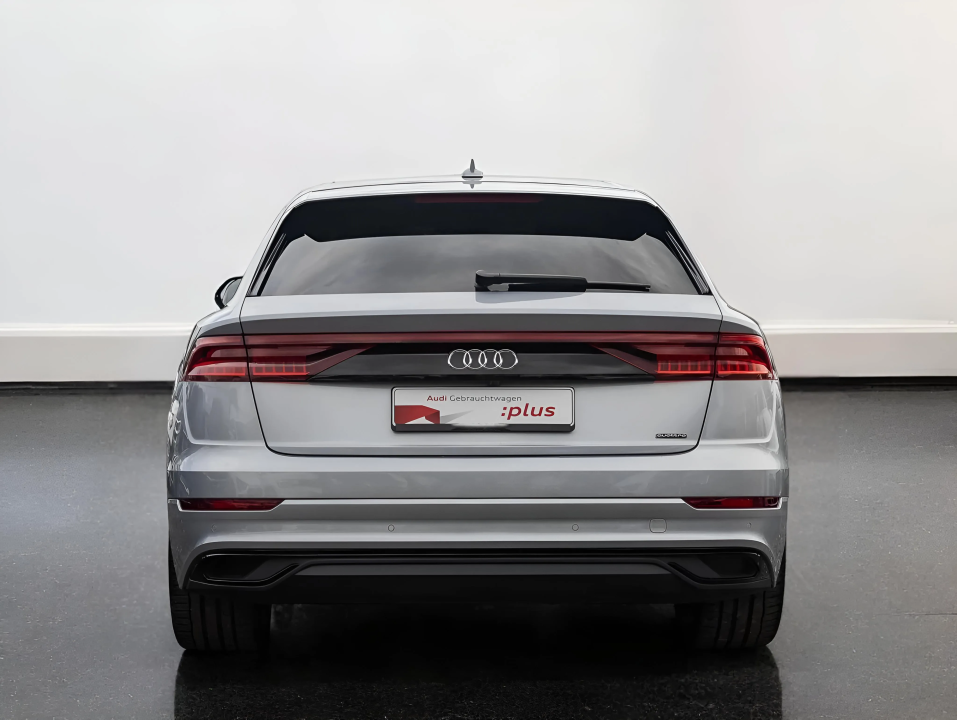 Audi Q8 55 TFSIe quattro tiptronic S-Line (5)