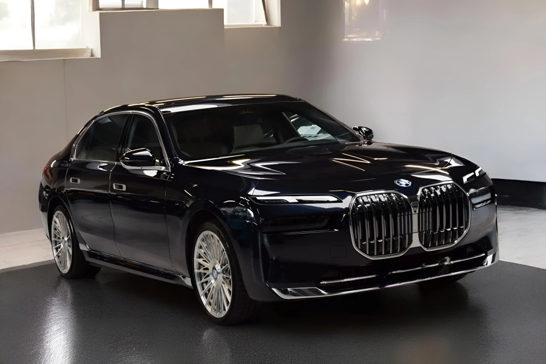 BMW Seria 7 750e xDrive Pure Excellence