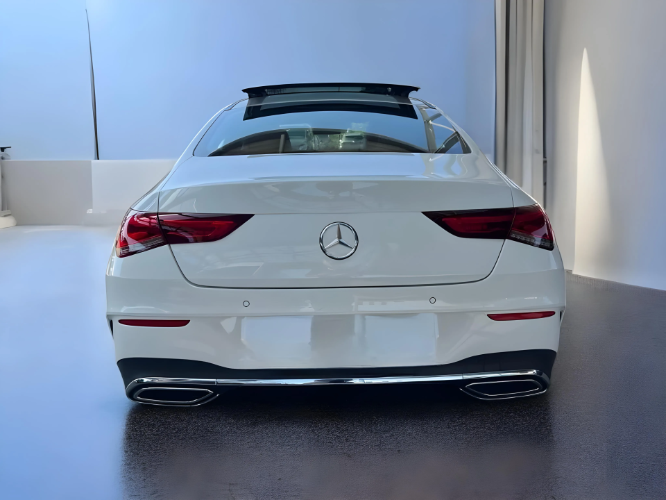 Mercedes-Benz CLA 200 Coupe AMG SPORT (4)